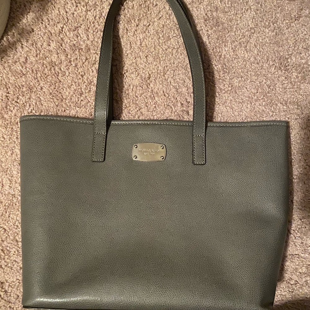 Michael Kors tote